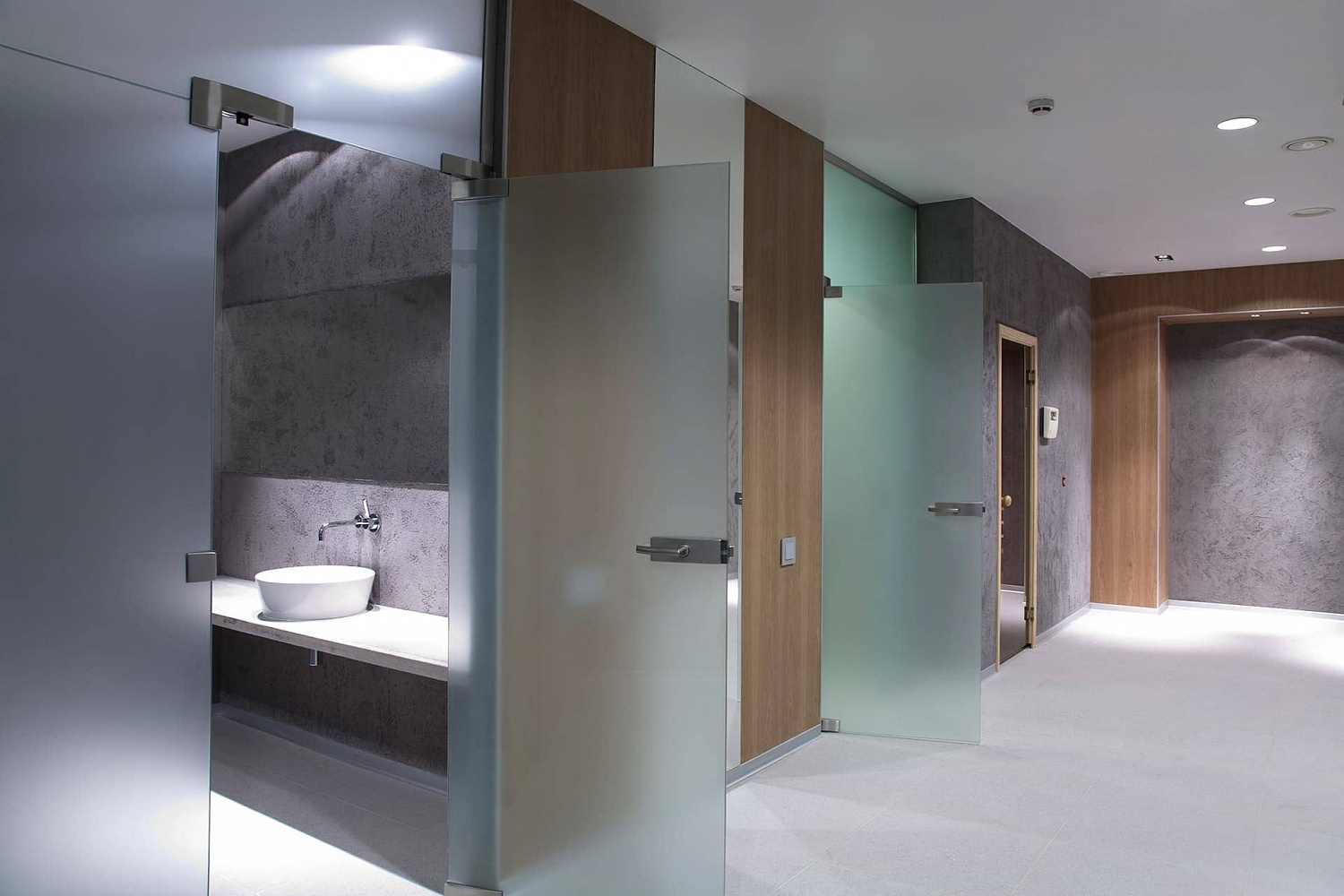 Изготовление стеклянных дверей Изготовление стеклянных дверей