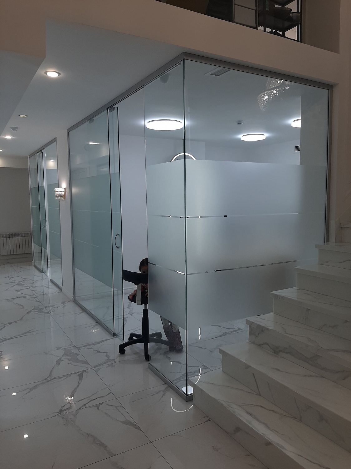 Кеңсе арақабырғаларын жасау фото от Казстаекло Кеңсе арақабырғаларын жасау фото от Казстаекло