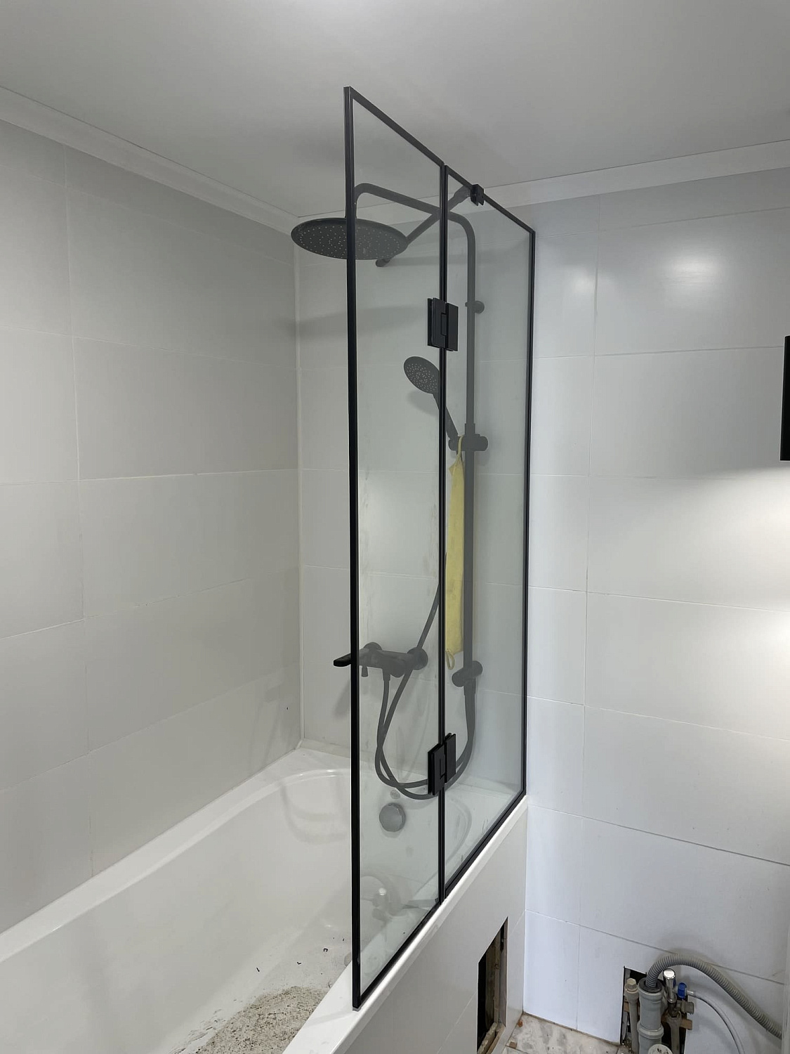 Жуынатын бөлмесіне арналған шыны бөлгіштер жасау - фото Казстекло