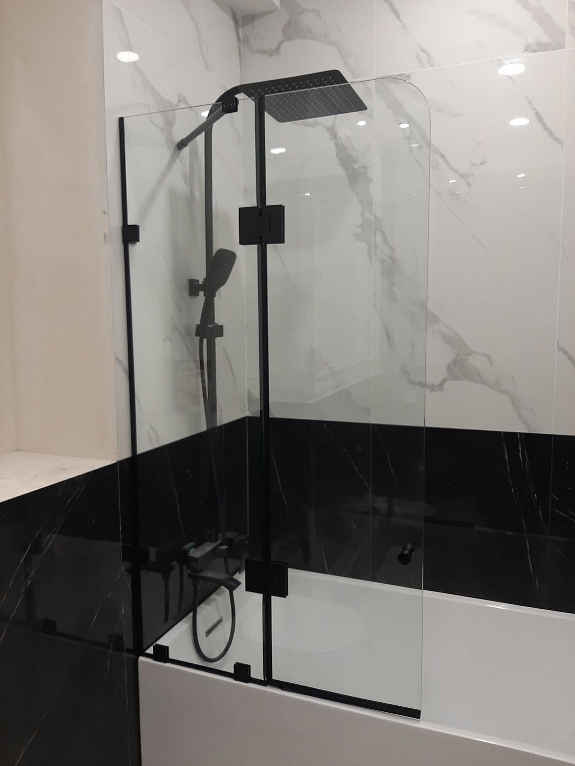 Изготовление стеклянных шторок для ванной комнаты - фото Казстекло