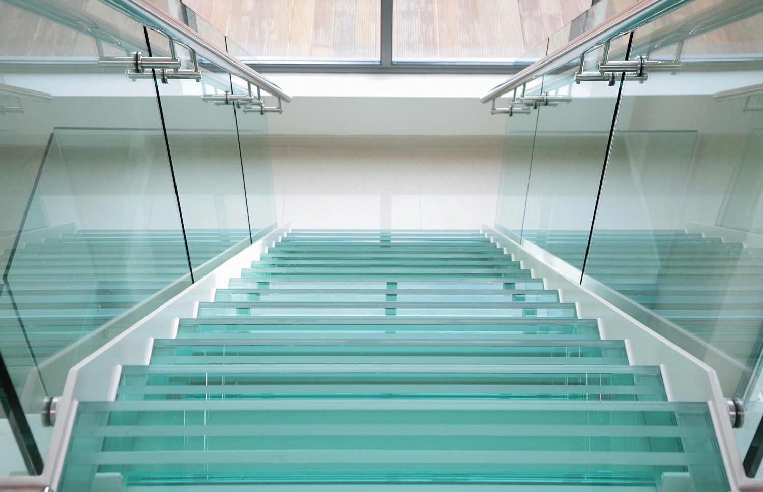 Изготовление стеклянных ограждений (перил) - фото казстекло